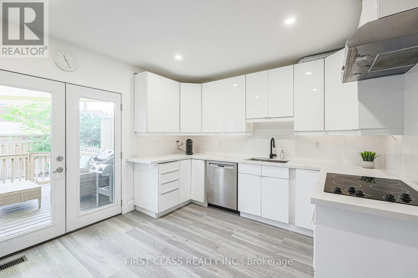 53 Aldridge Avenue, Toronto, ON, M4C 3W3 - 10