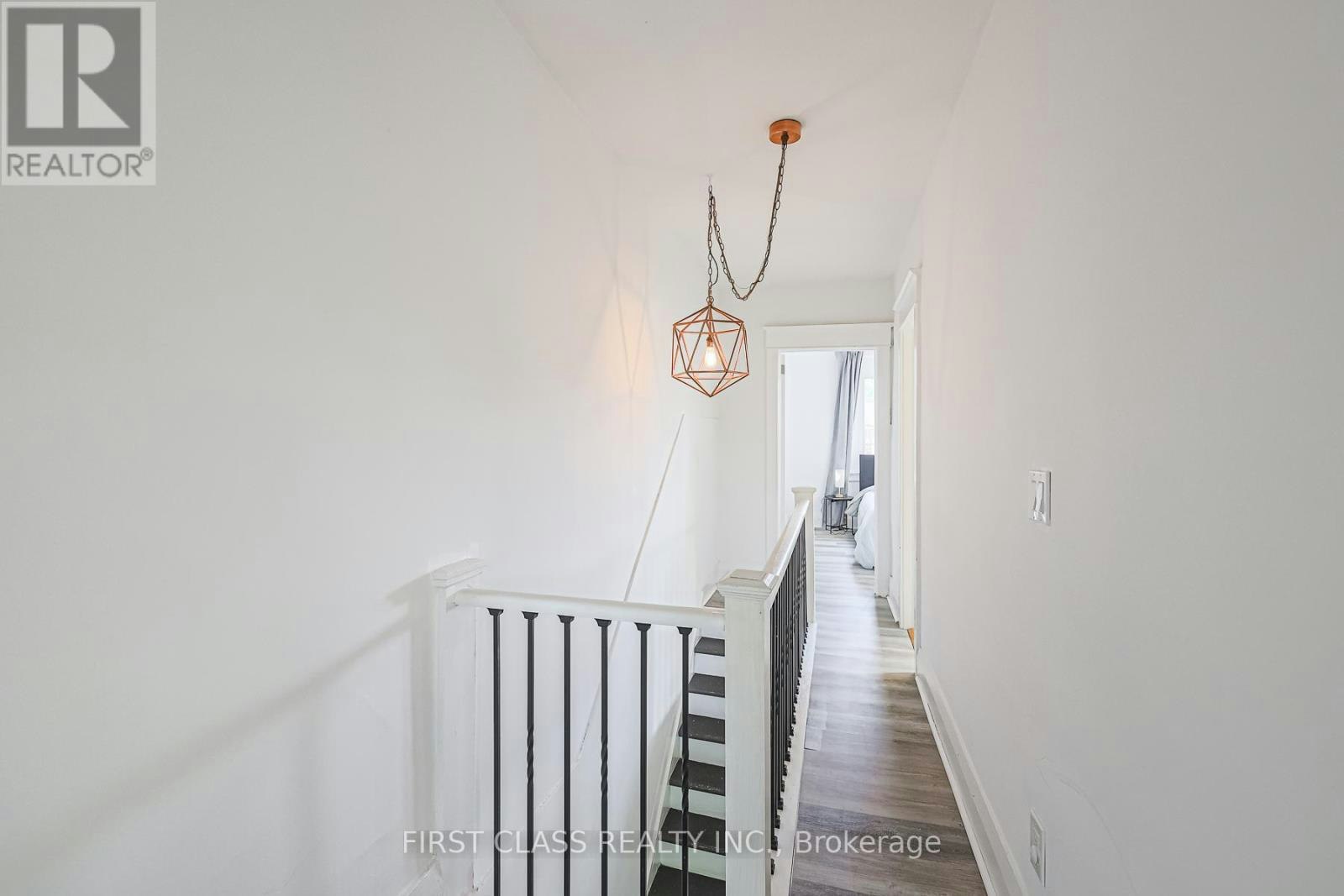 53 Aldridge Avenue, Toronto, ON, M4C 3W3 - 12