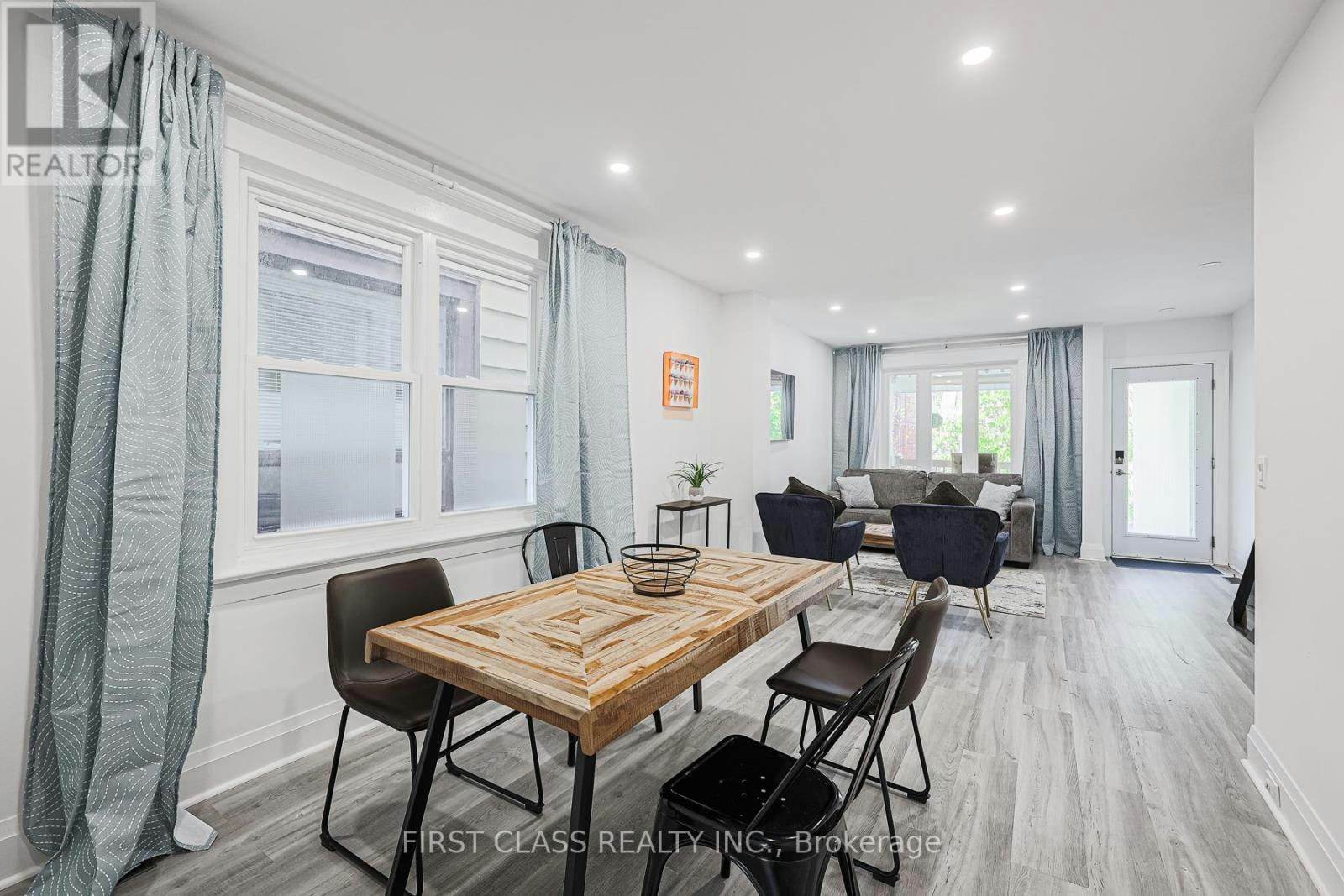 53 Aldridge Avenue, Toronto, ON, M4C 3W3 - 6