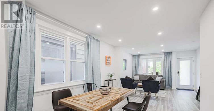 53 Aldridge Avenue, Toronto, ON, M4C 3W3 - 6