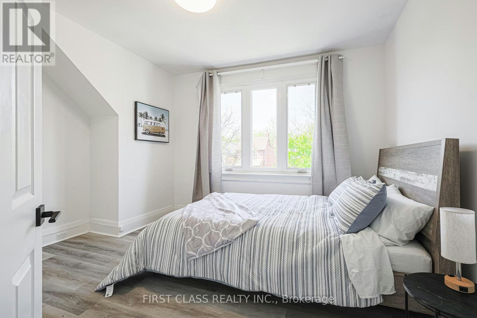 53 Aldridge Avenue, Toronto, ON, M4C 3W3 - 18