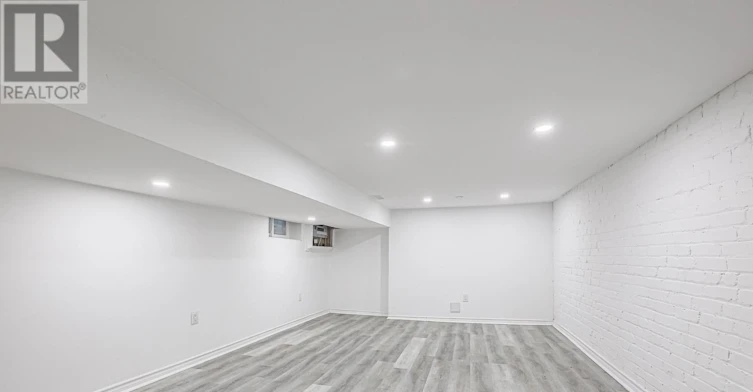53 Aldridge Avenue, Toronto, ON, M4C 3W3 - 20