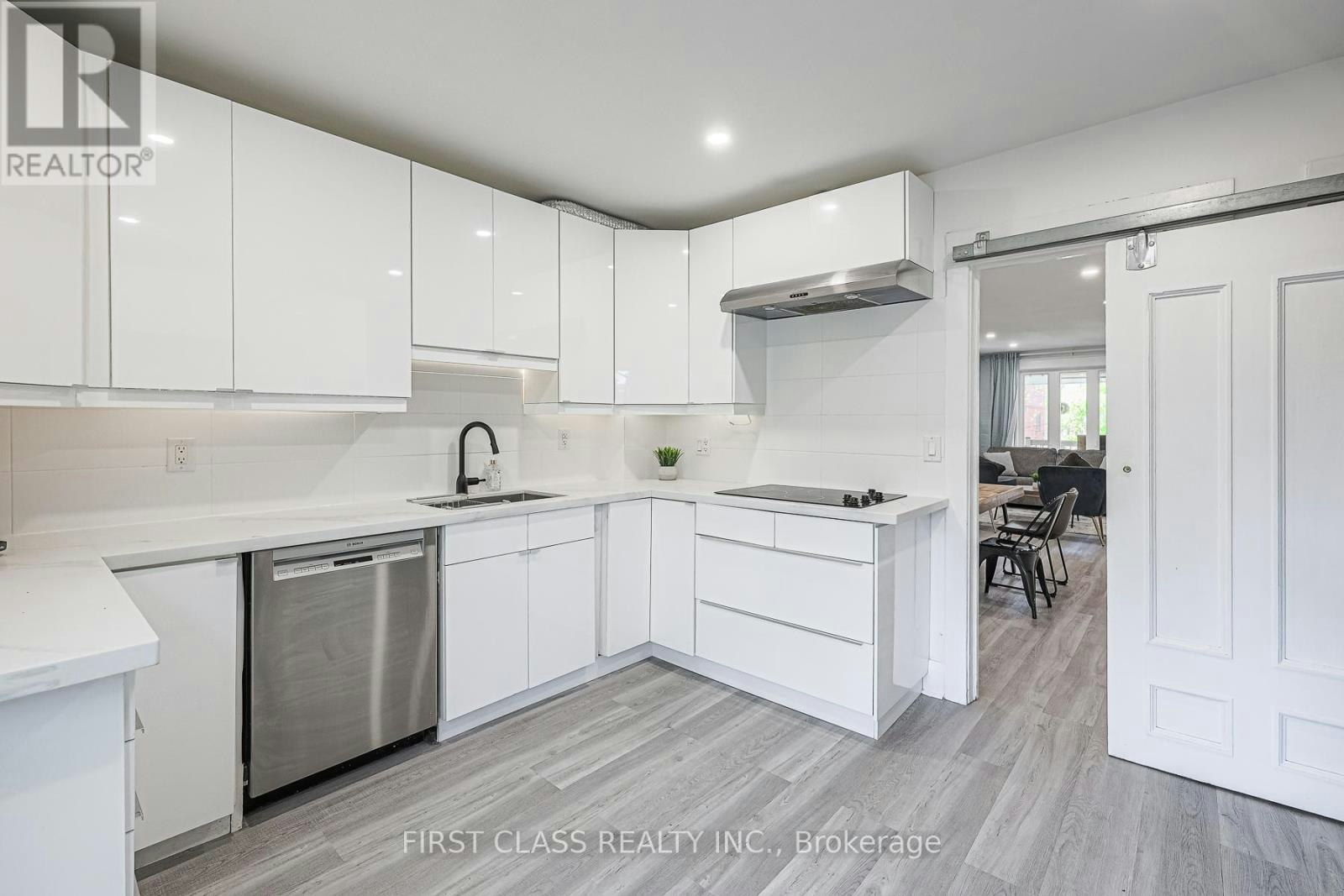 53 Aldridge Avenue, Toronto, ON, M4C 3W3 - 9