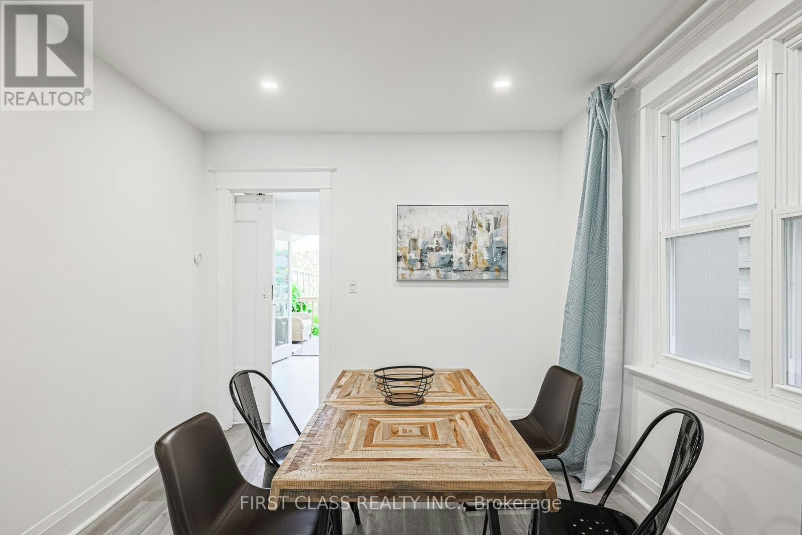 53 Aldridge Avenue, Toronto, ON, M4C 3W3 - 7