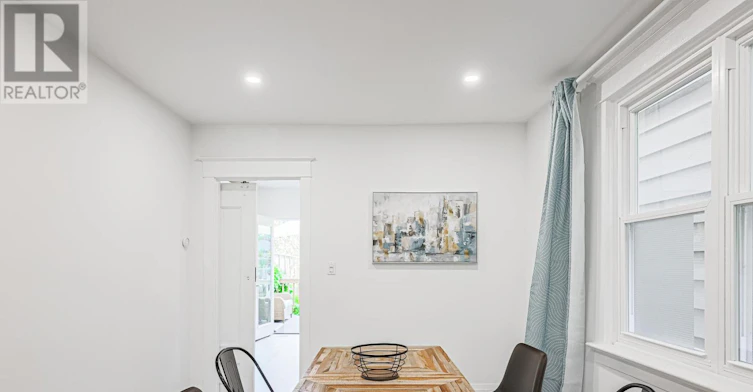 53 Aldridge Avenue, Toronto, ON, M4C 3W3 - 7