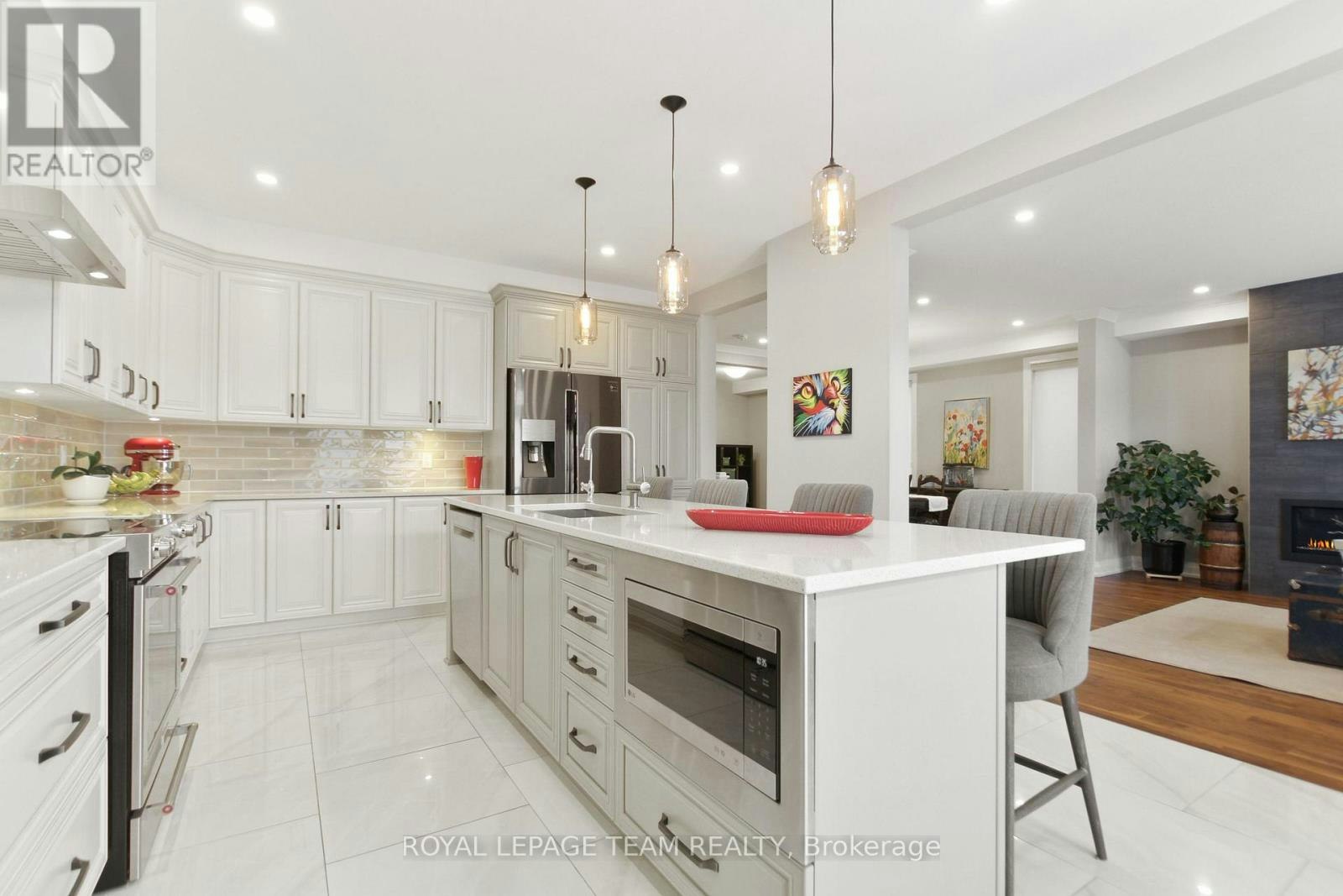 119 Discovery Street, Ottawa, ON, K2S 0Z9 - 11