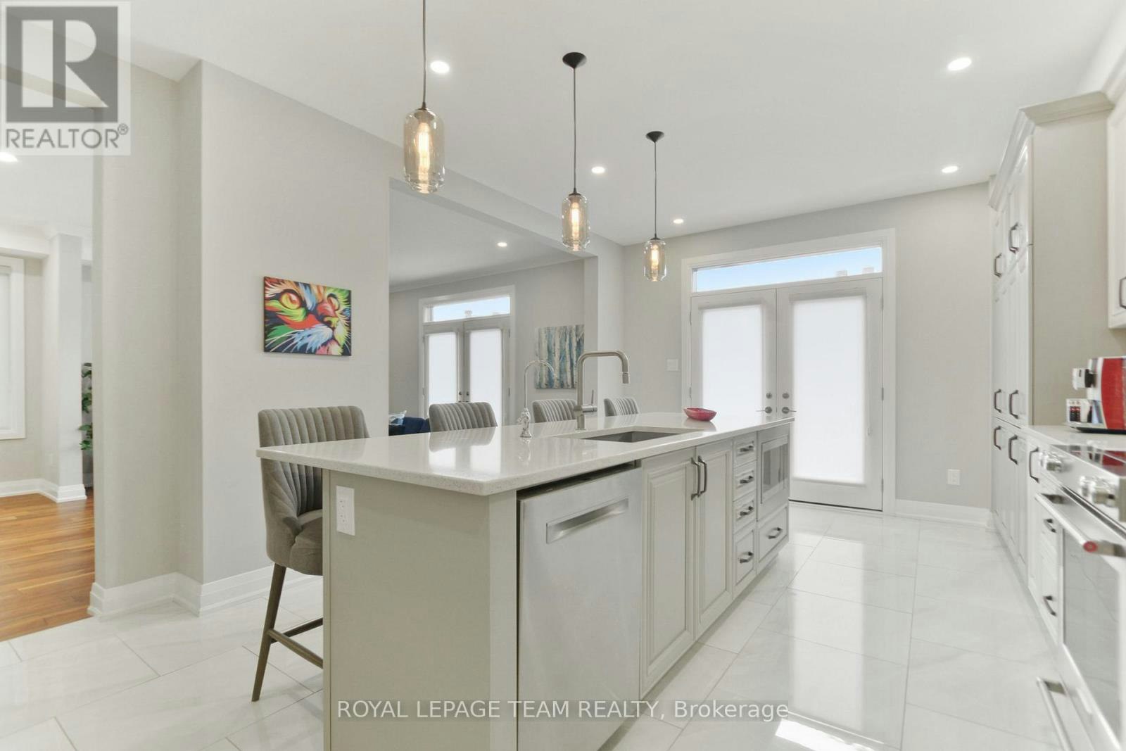 119 Discovery Street, Ottawa, ON, K2S 0Z9 - 12