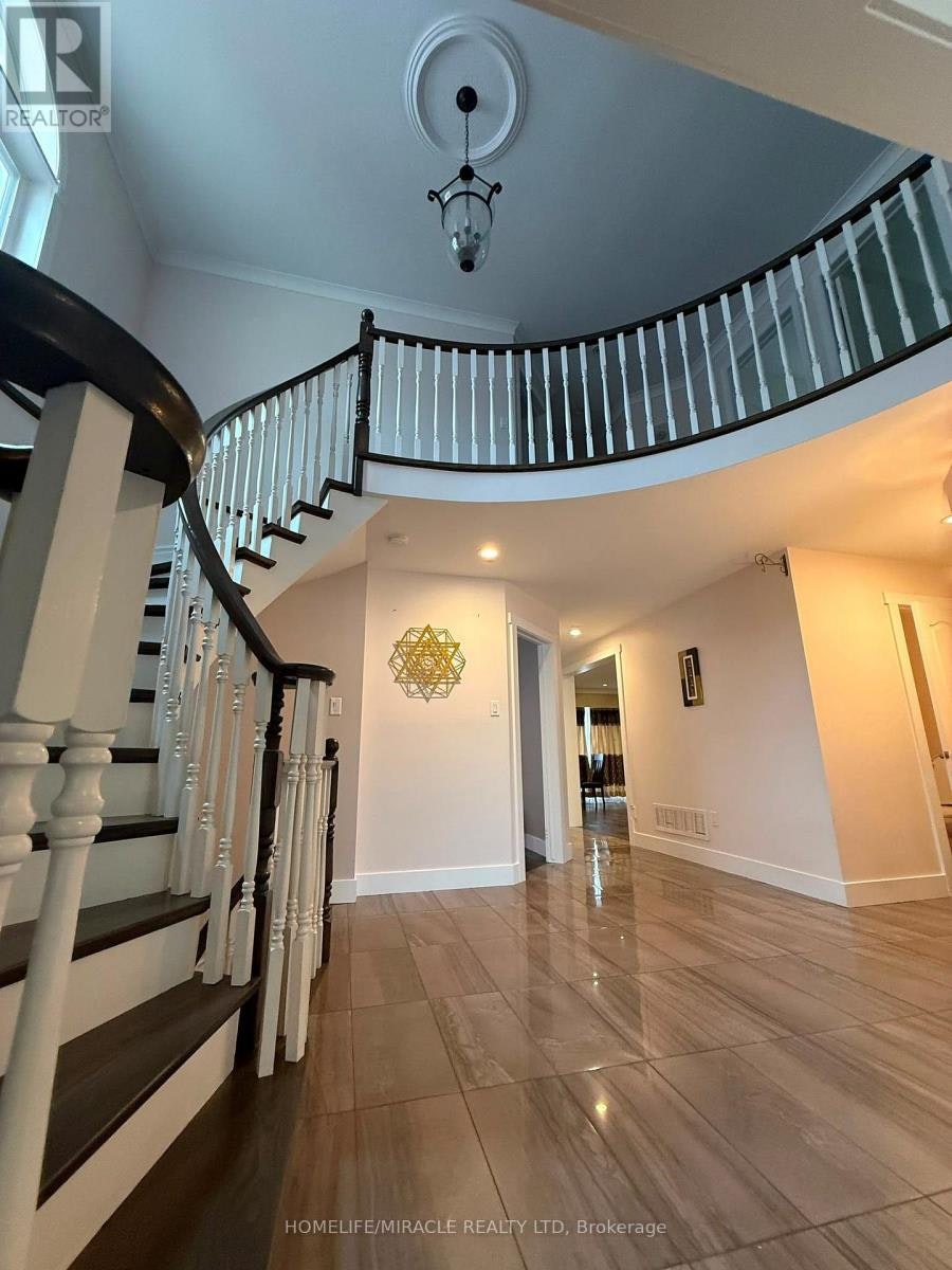 2133 Heidi Avenue, Burlington, ON, L7M 3P4 - 5
