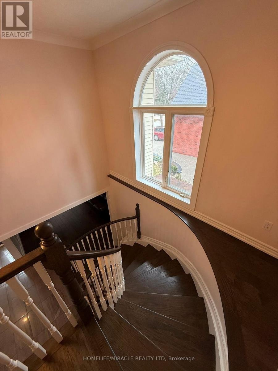 2133 Heidi Avenue, Burlington, ON, L7M 3P4 - 16