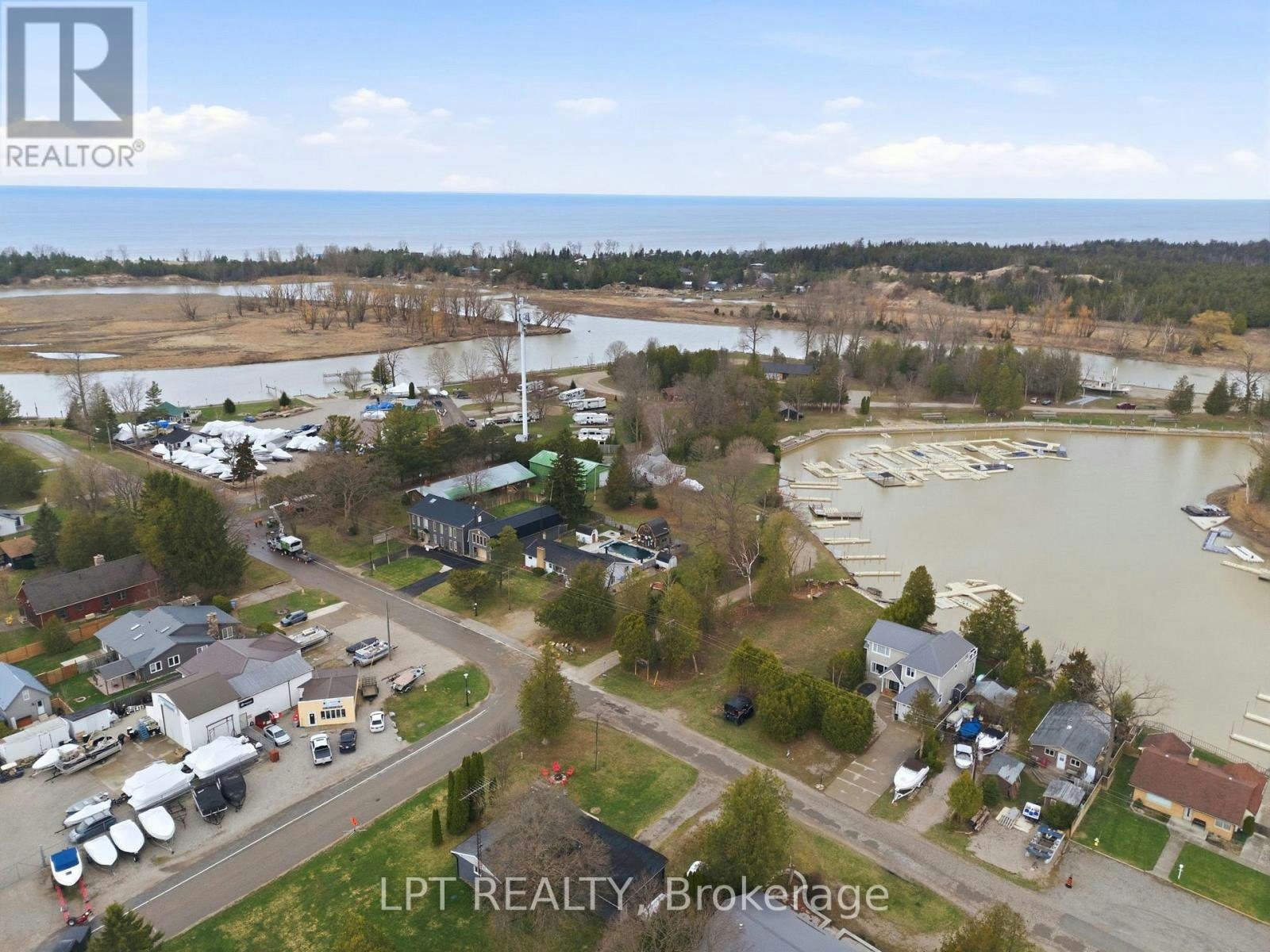 7597 Biddulph Street, Lambton Shores, ON, N0M 2L0 - 40
