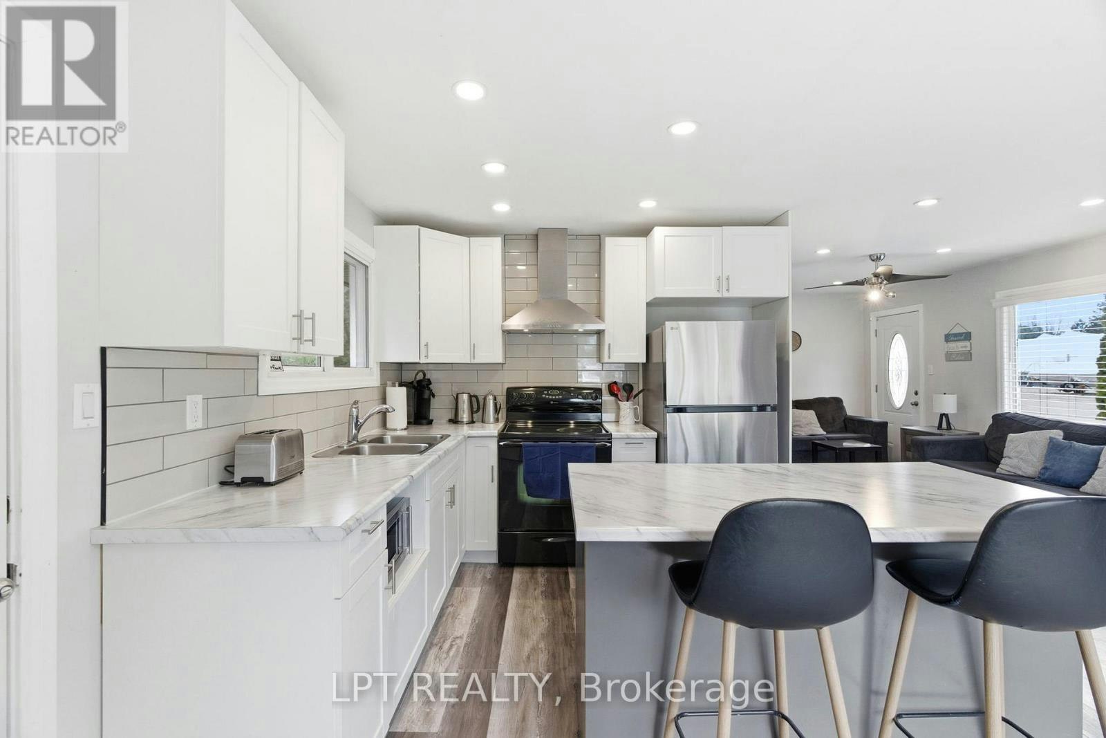 7597 Biddulph Street, Lambton Shores, ON, N0M 2L0 - 14