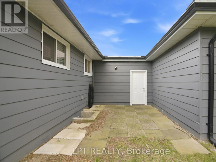 7597 Biddulph Street, Lambton Shores, ON, N0M 2L0 - 32