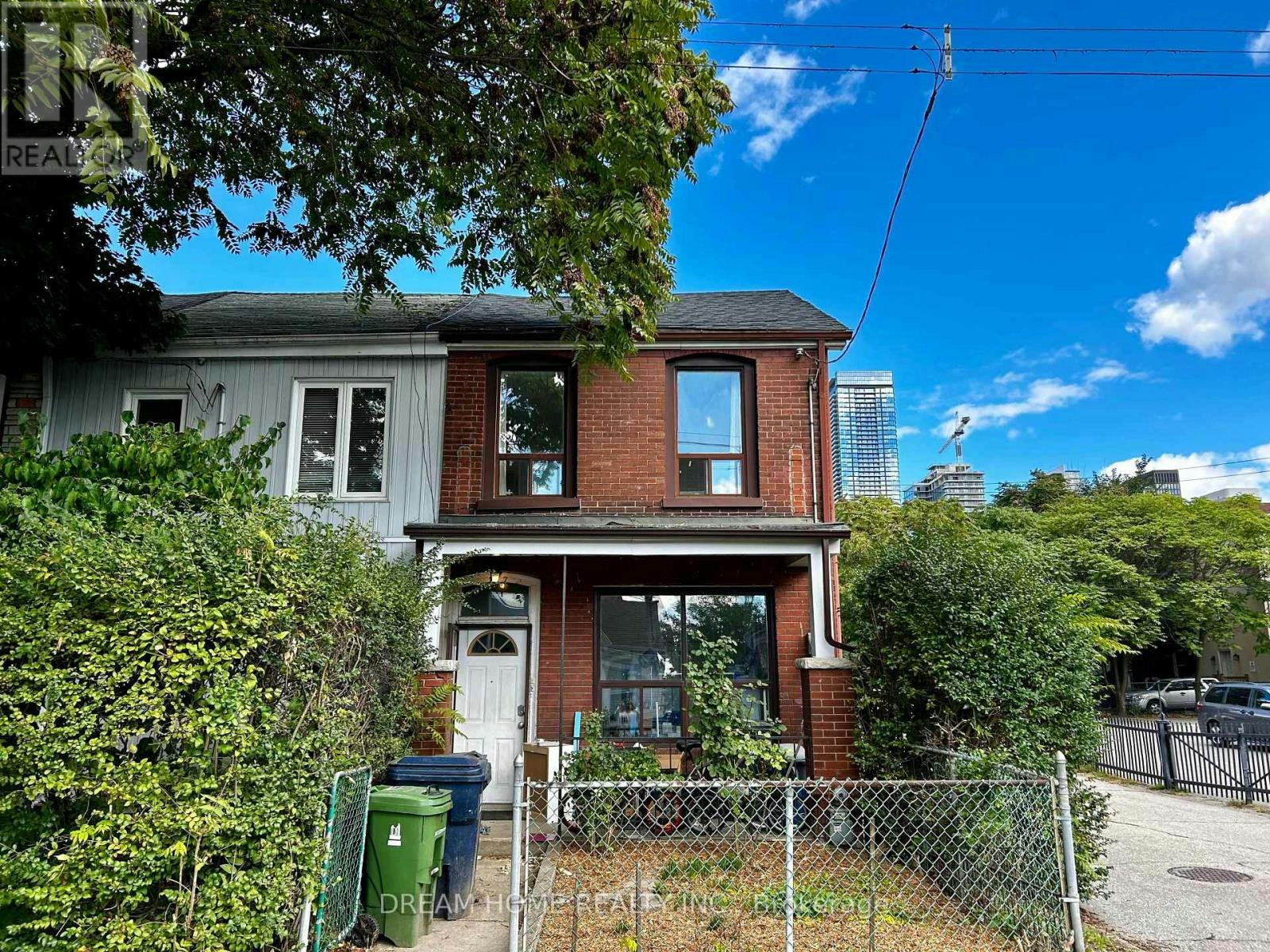 107 Huron St Street, Toronto, ON, M5T 2A9 - 3