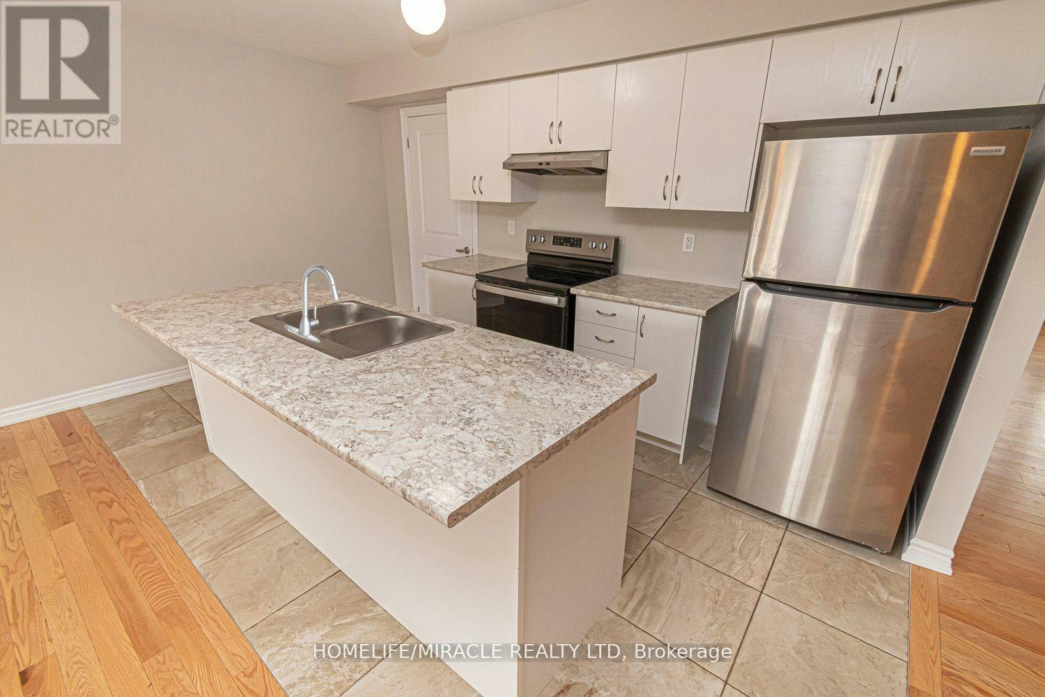35 Bannister Road, Barrie, ON, L9J 0L5 - 4