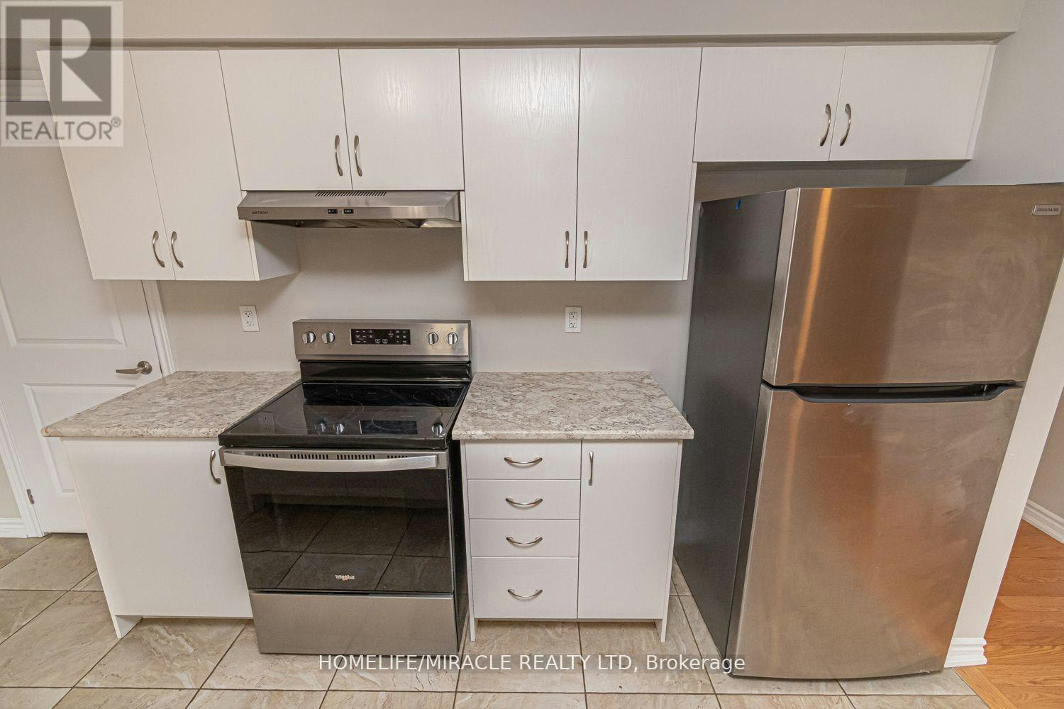 35 Bannister Road, Barrie, ON, L9J 0L5 - 2