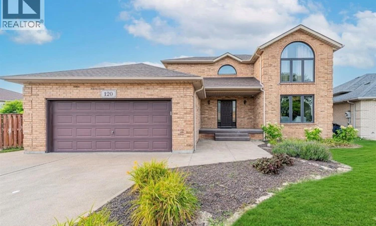 120 Hampton Crescent