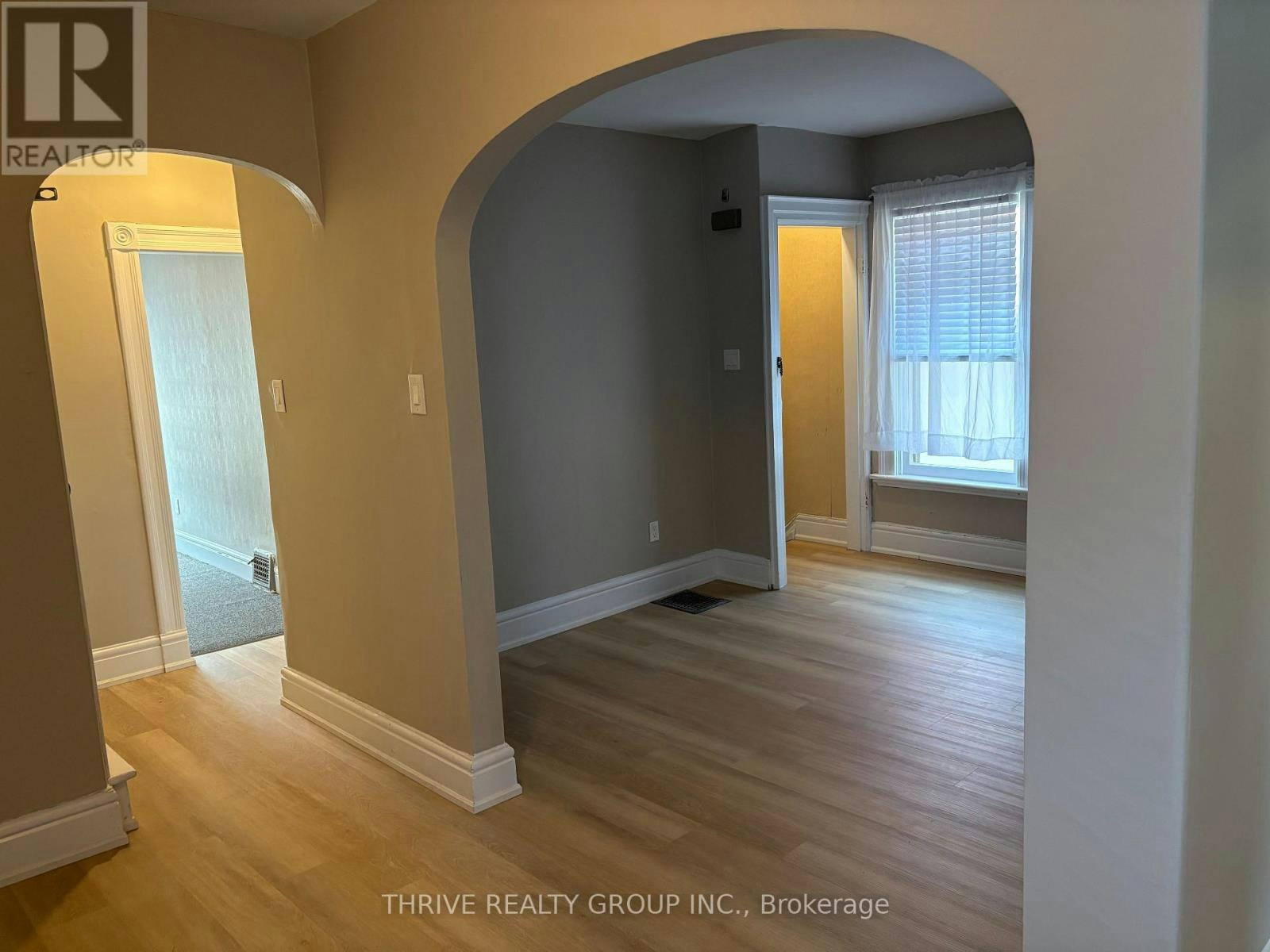 UPPER-642 Richmond Street, London, ON, N6A 3G6 - 3