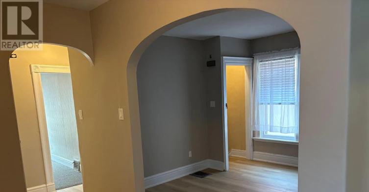 UPPER-642 Richmond Street, London, ON, N6A 3G6 - 3