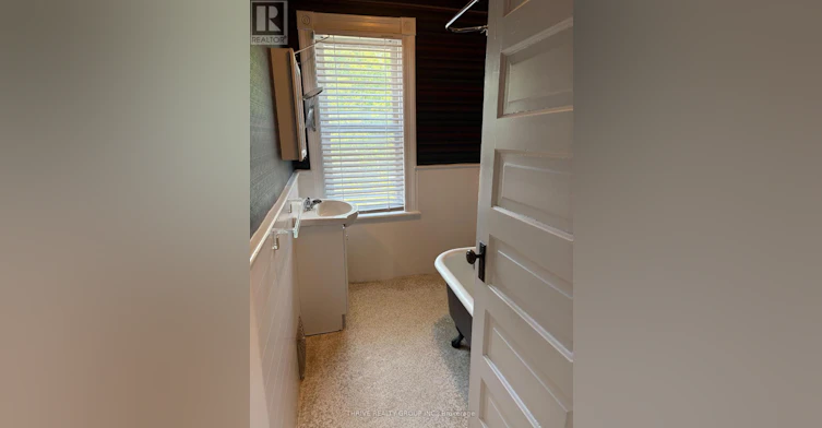 UPPER-642 Richmond Street, London, ON, N6A 3G6 - 7