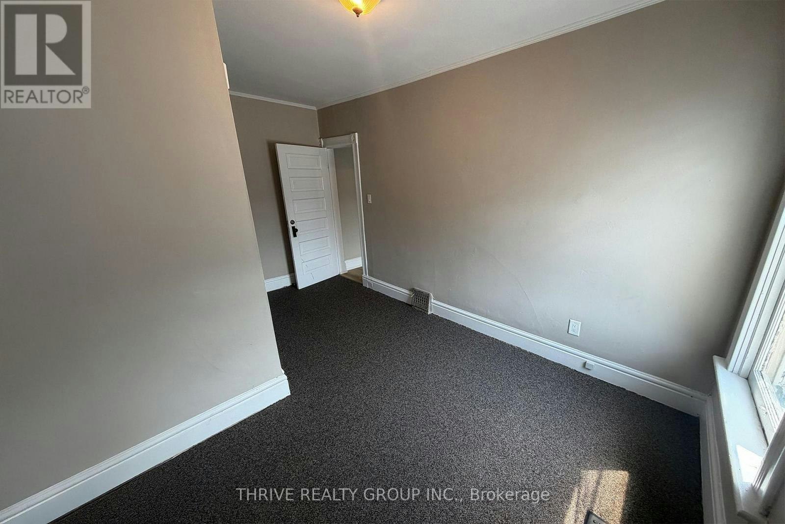 UPPER-642 Richmond Street, London, ON, N6A 3G6 - 9