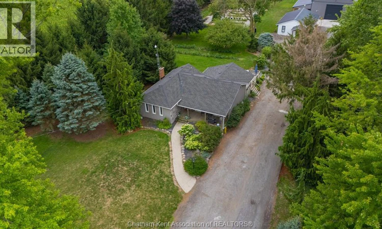 23596 Sideroad Centre