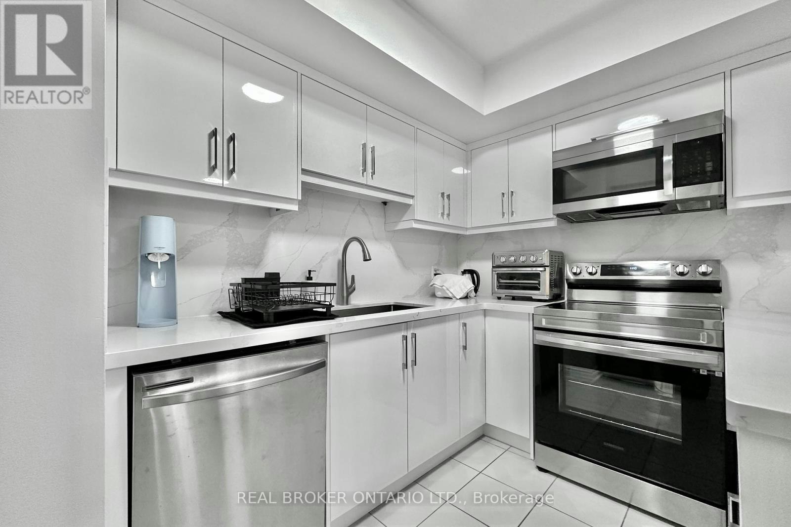 518-25 The Esplanade, Toronto, ON, M5E 1W5 - 7