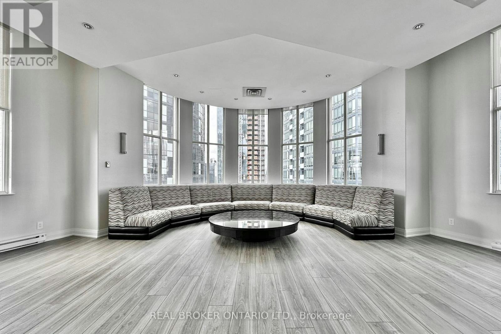 518-25 The Esplanade, Toronto, ON, M5E 1W5 - 27