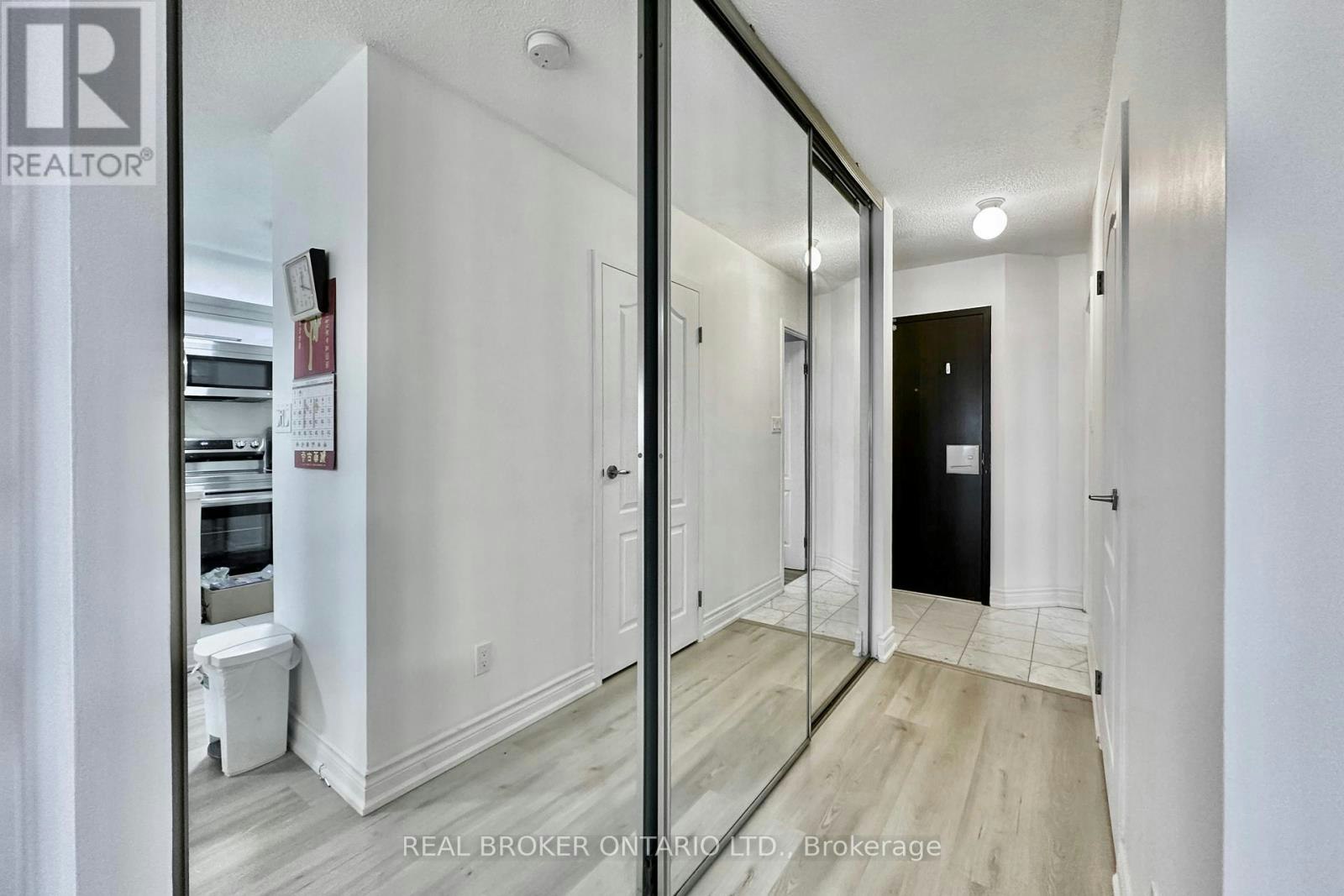 518-25 The Esplanade, Toronto, ON, M5E 1W5 - 22