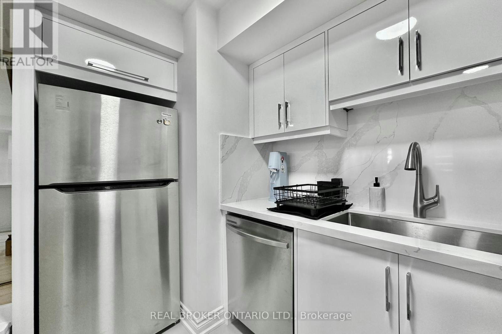 518-25 The Esplanade, Toronto, ON, M5E 1W5 - 9