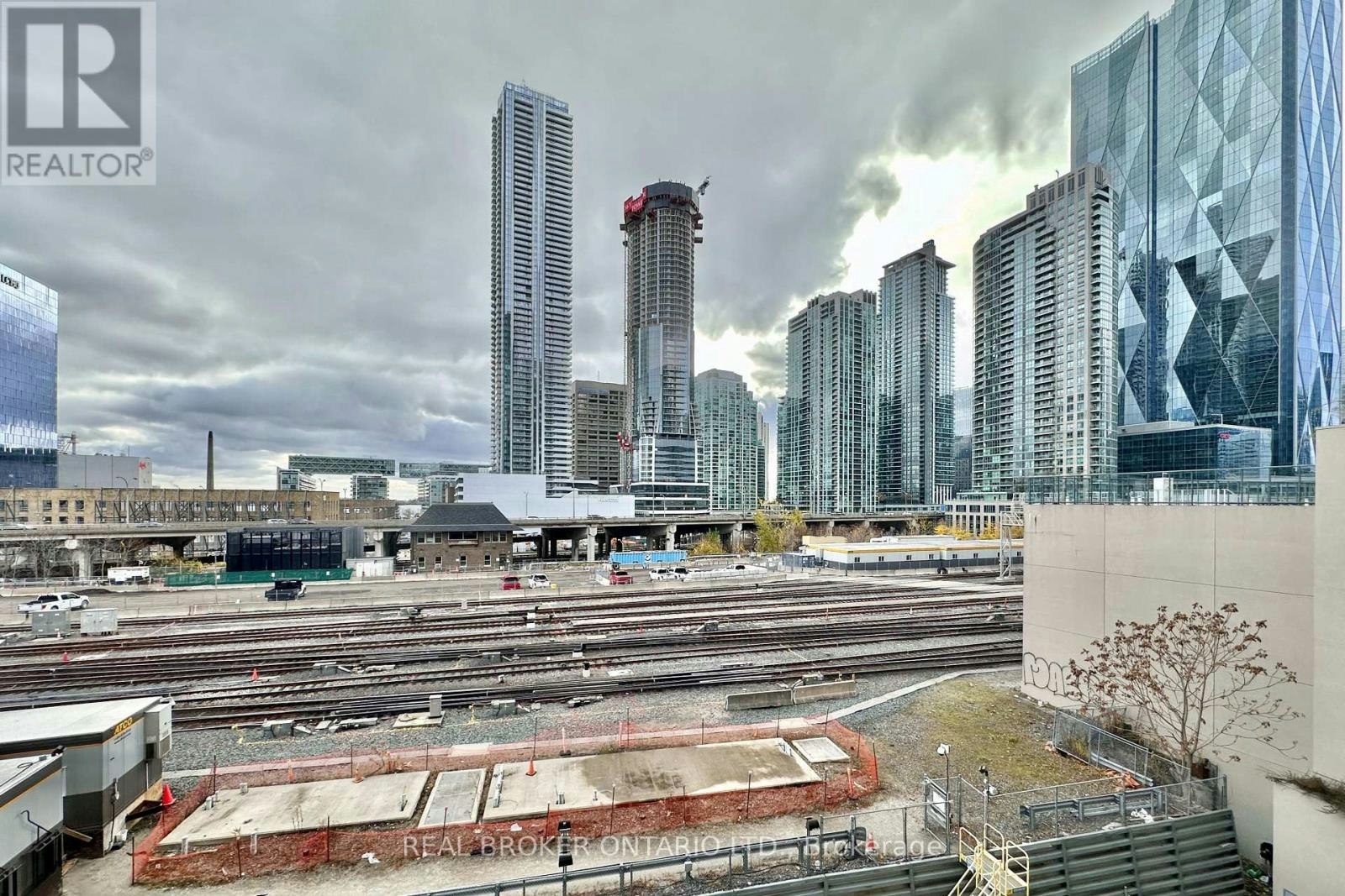 518-25 The Esplanade, Toronto, ON, M5E 1W5 - 30