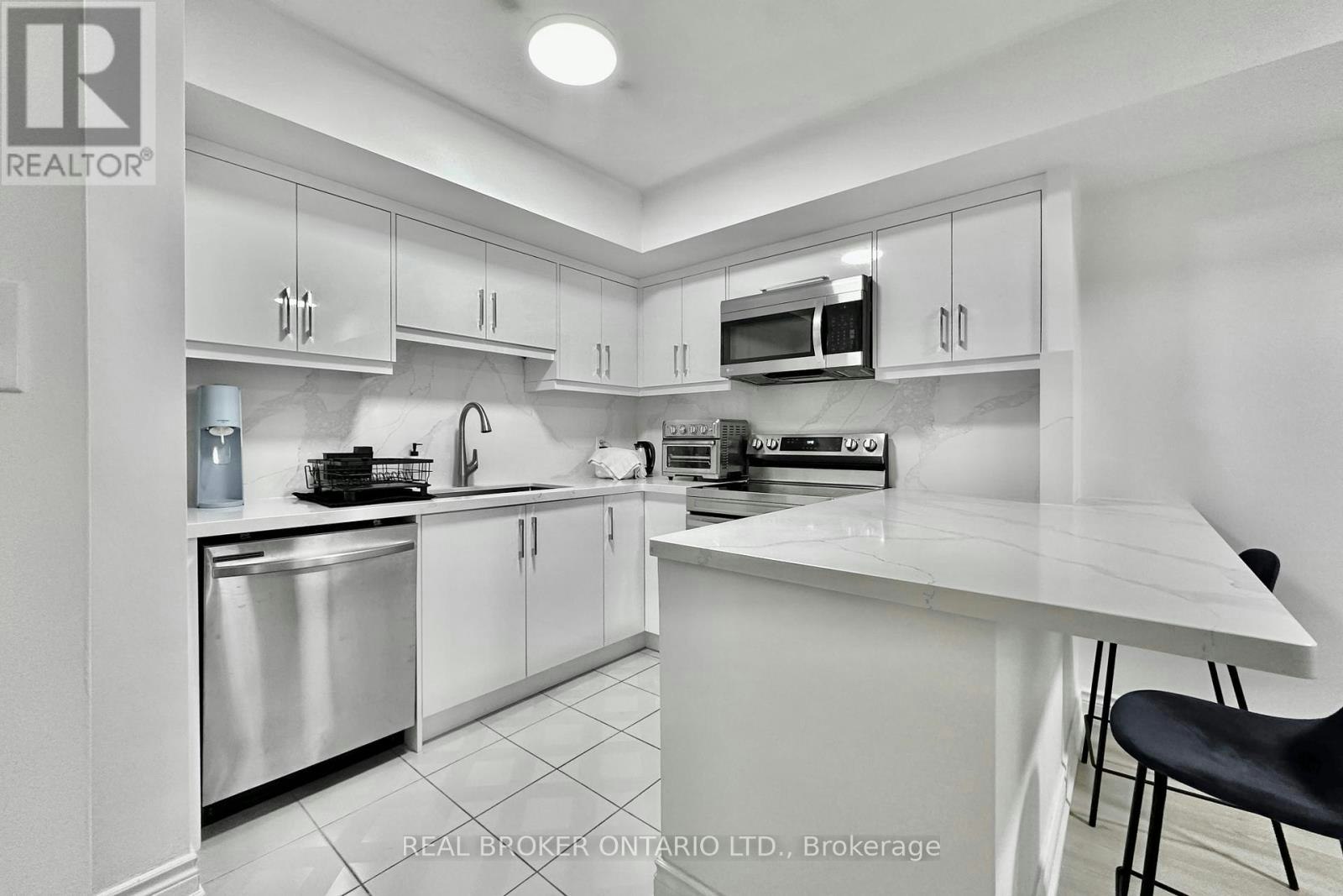 518-25 The Esplanade, Toronto, ON, M5E 1W5 - 6