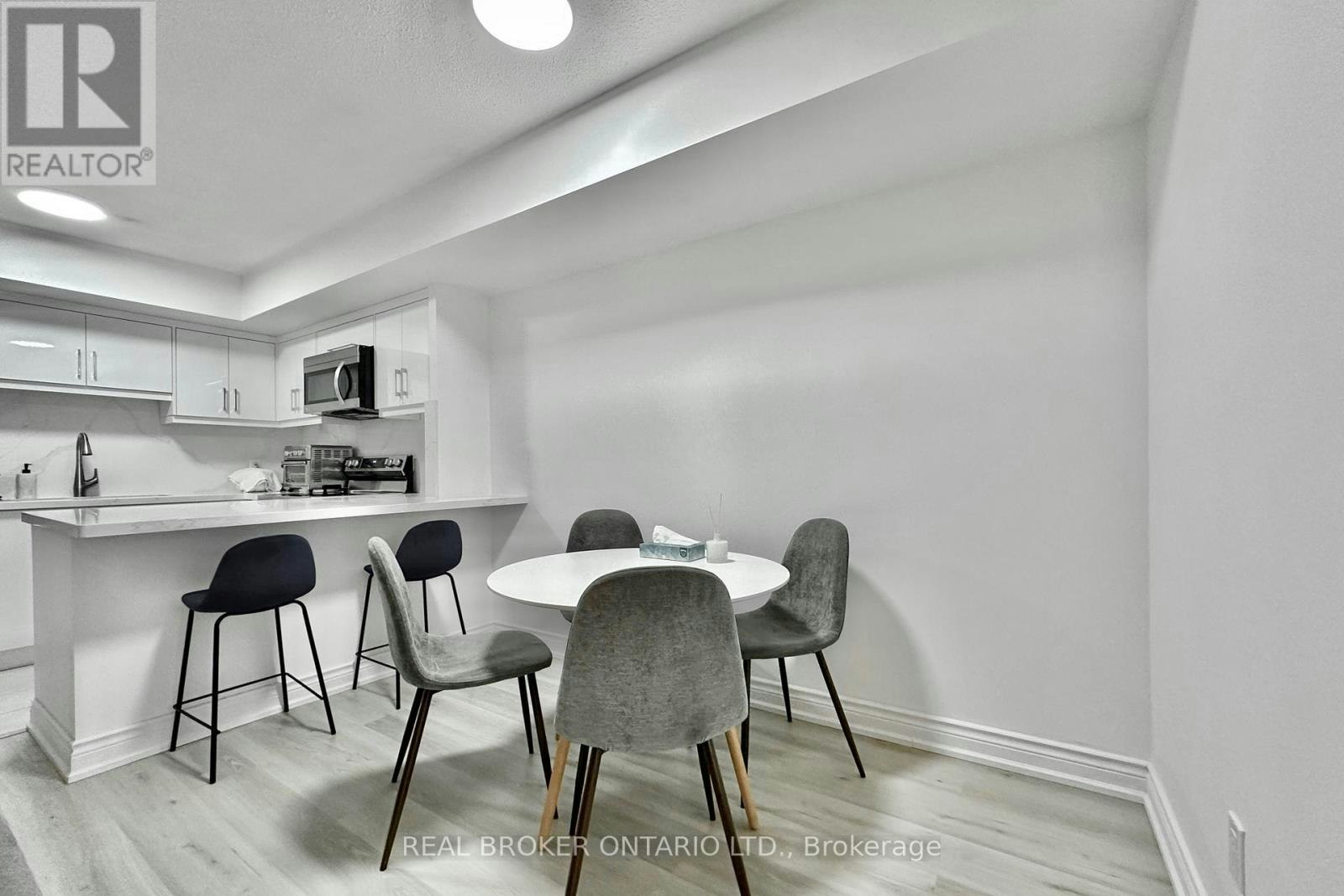 518-25 The Esplanade, Toronto, ON, M5E 1W5 - 16