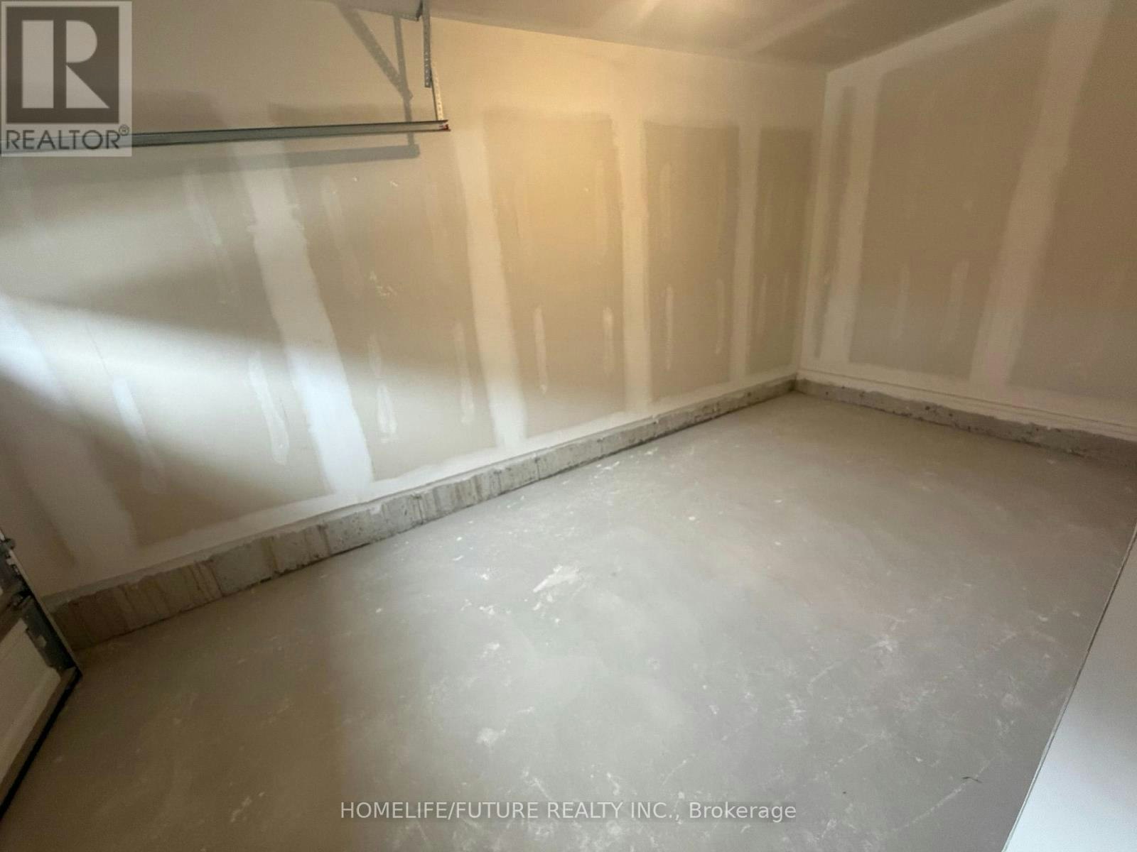 1230 Elizabeth Mackenzie Drive, Pickering, ON, L1X 0S2 - 11