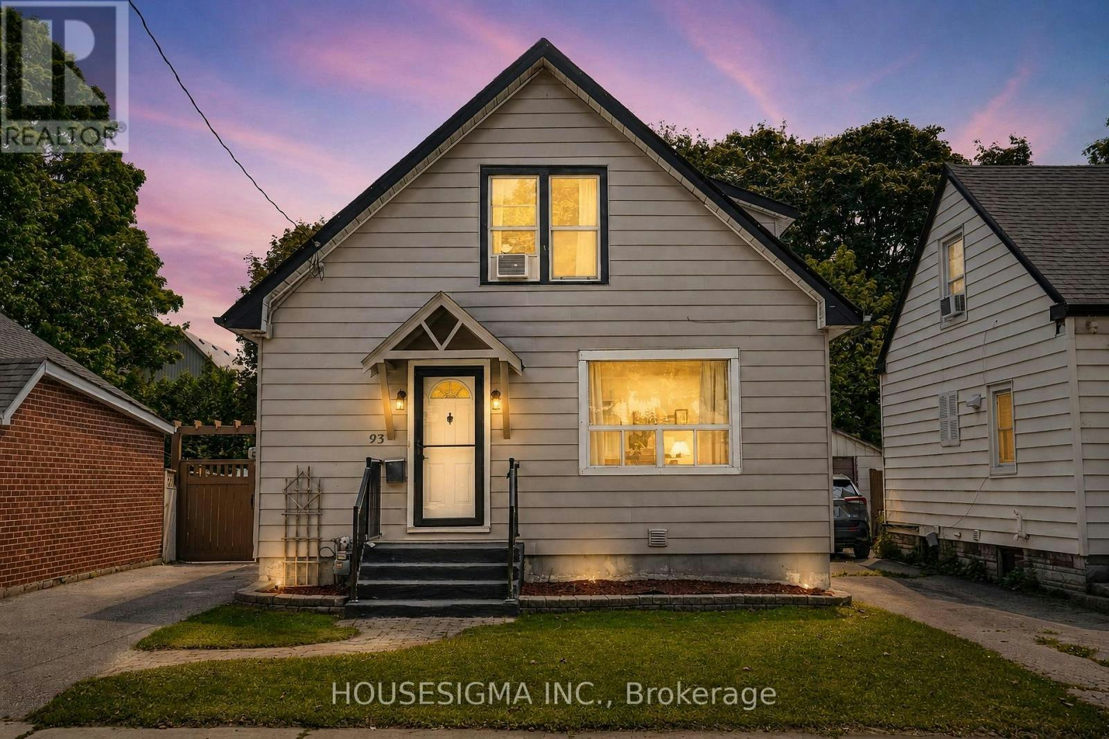 93 Brock Street W, Oshawa, ON, L1G 1R7