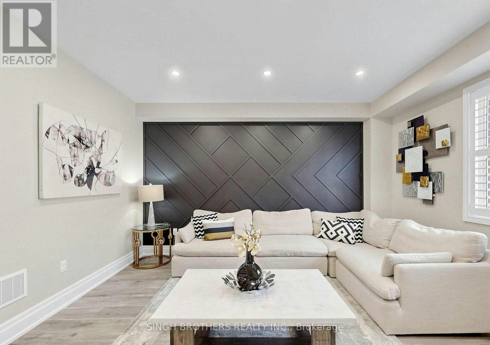 1321 Granrock Crescent, Mississauga, ON, L5V 0E1 - 2