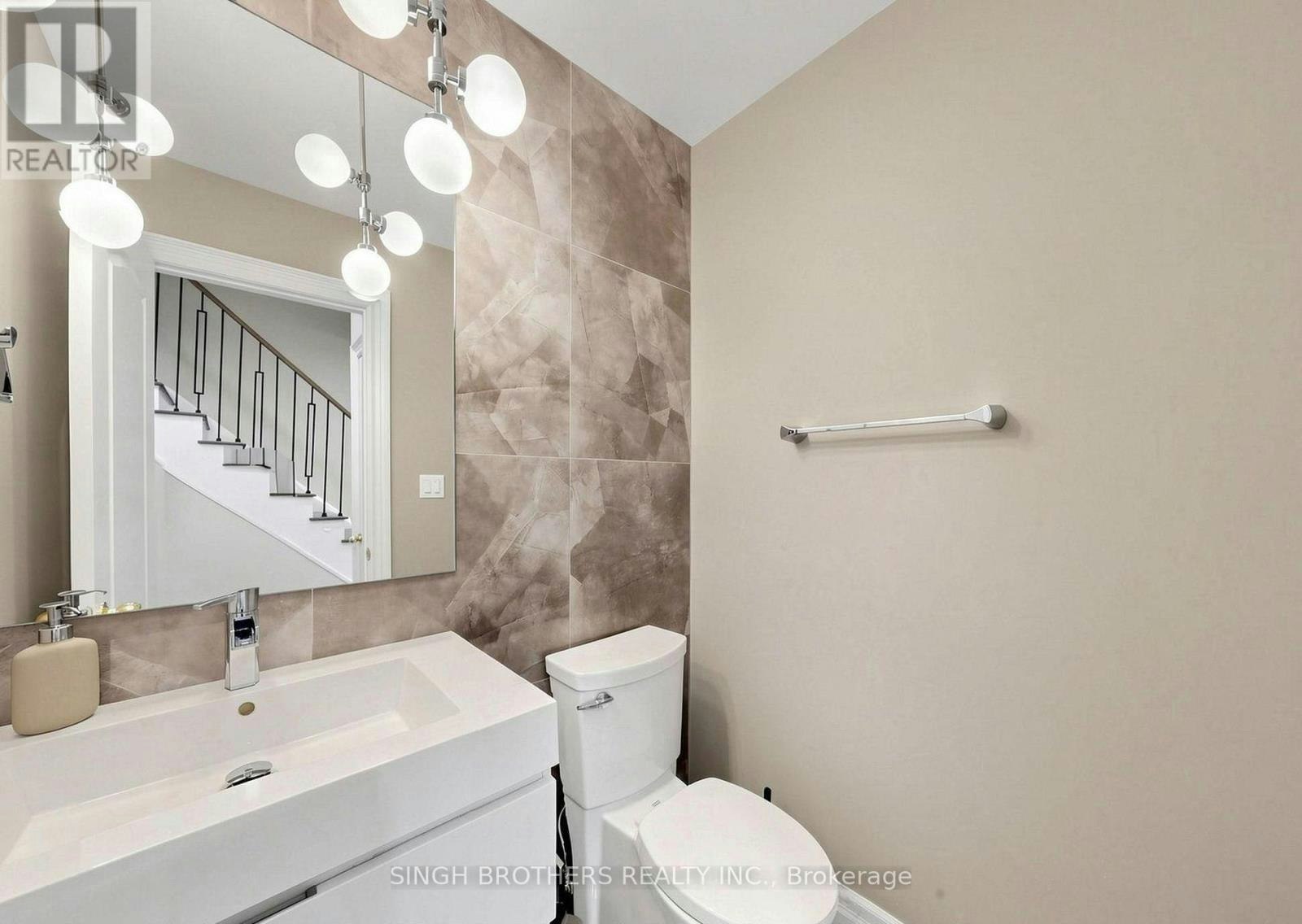 1321 Granrock Crescent, Mississauga, ON, L5V 0E1 - 9