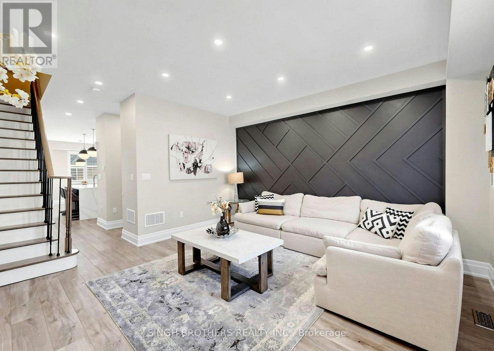 1321 Granrock Crescent, Mississauga, ON, L5V 0E1 - 3