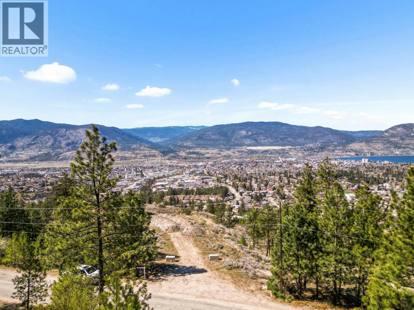 138 Saliken Drive - 2