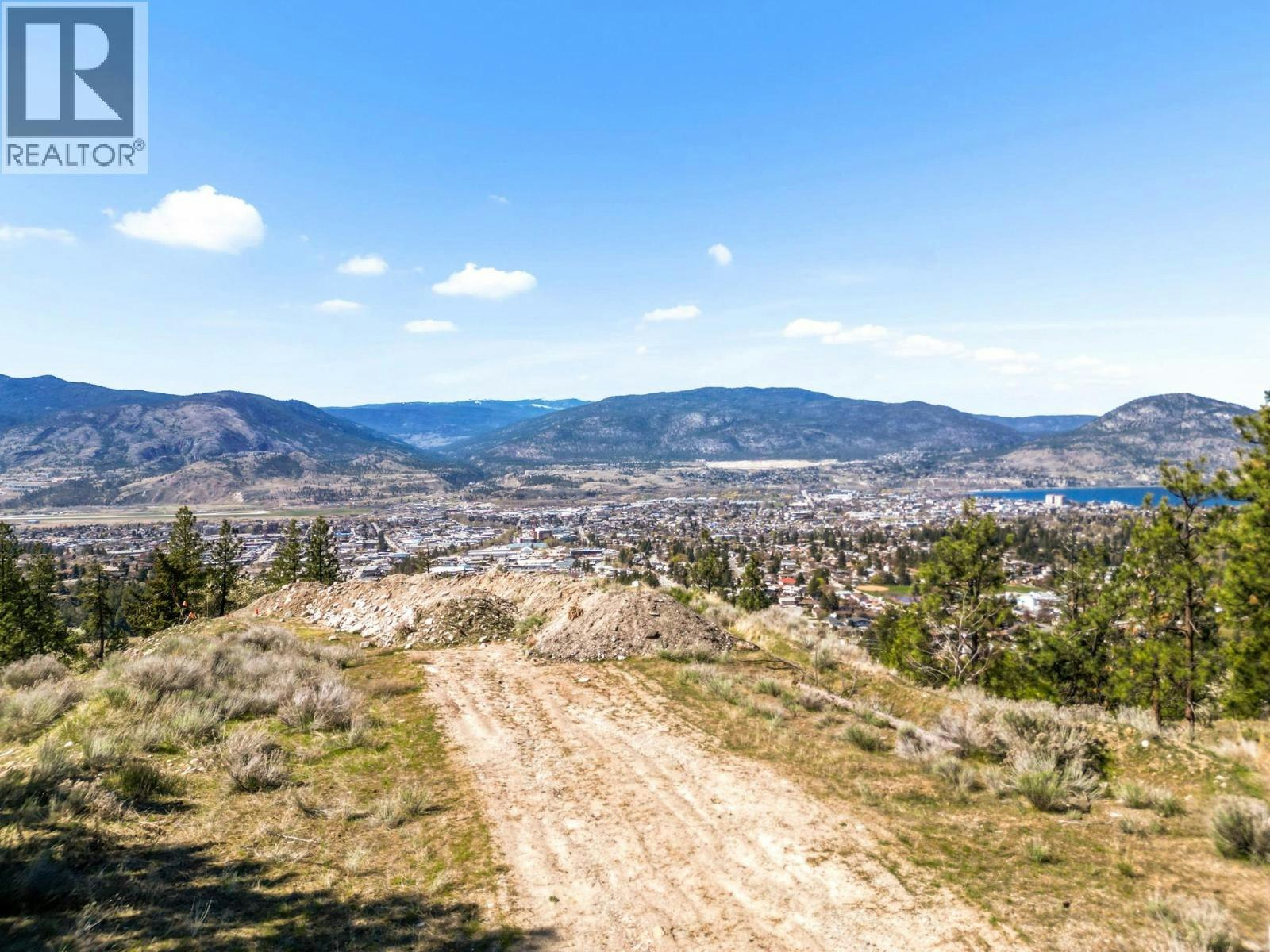 138 Saliken Drive - 3
