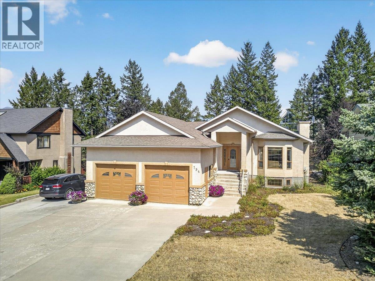 794 Westridge Drive, Invermere, BC, V0A 1K4