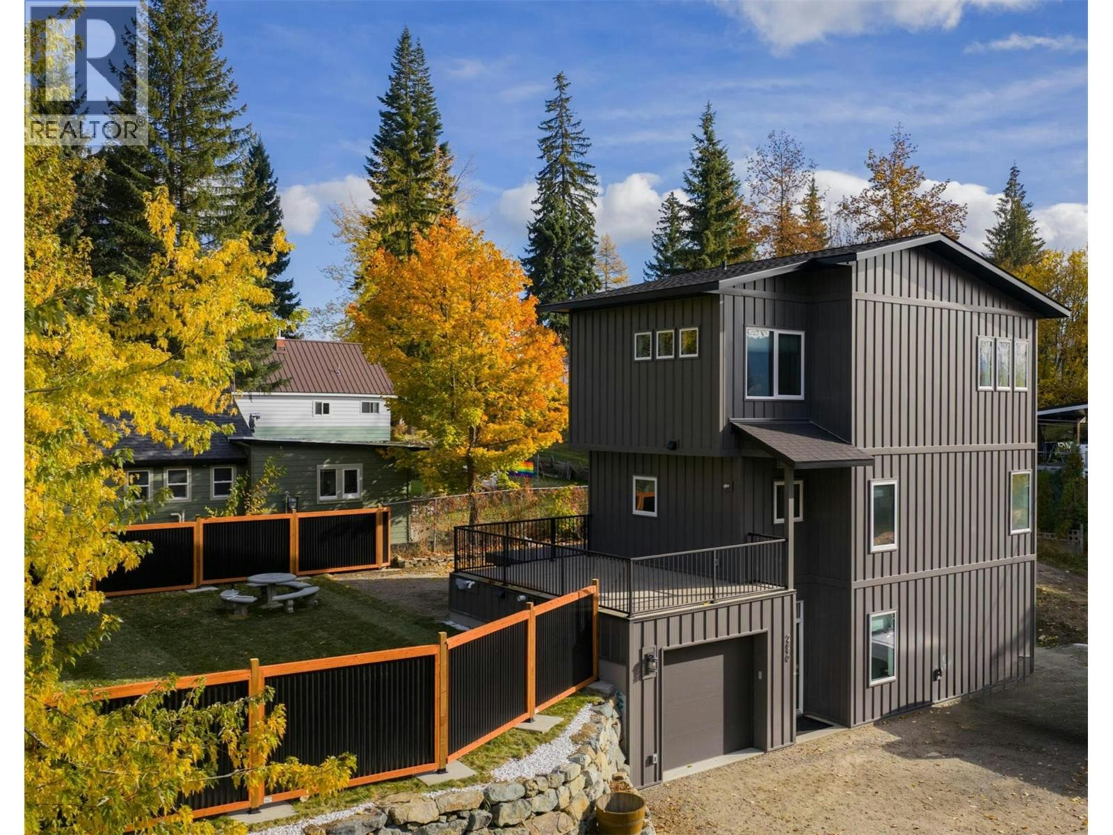 2690 Monte Christo Street, Rossland, BC, V0G 1Y0