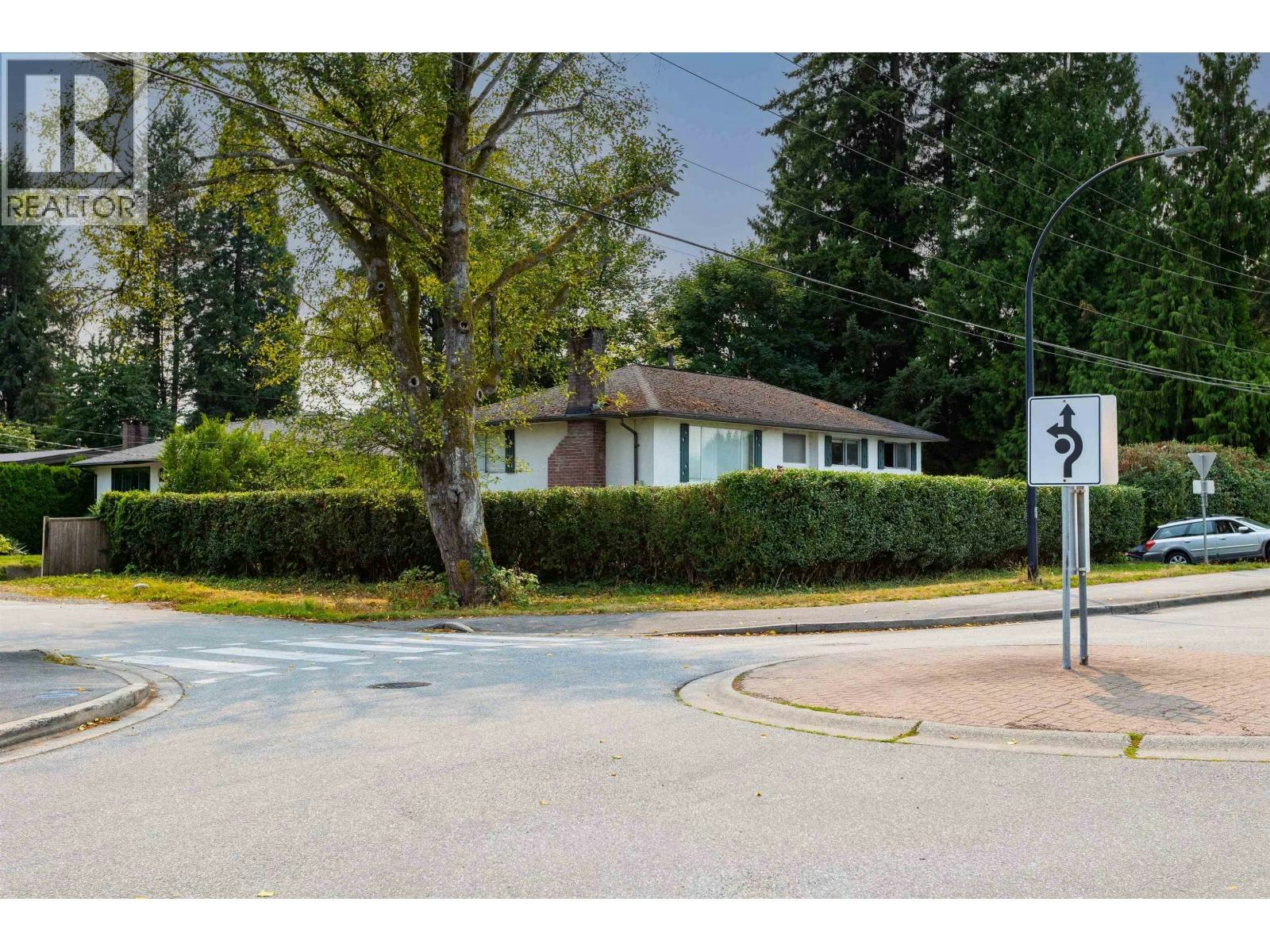 22026 122nd Avenue, Maple Ridge, BC, V2X 3X3 - 22