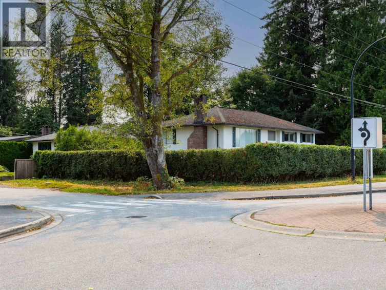 22026 122nd Avenue, Maple Ridge, BC, V2X 3X3 - 22