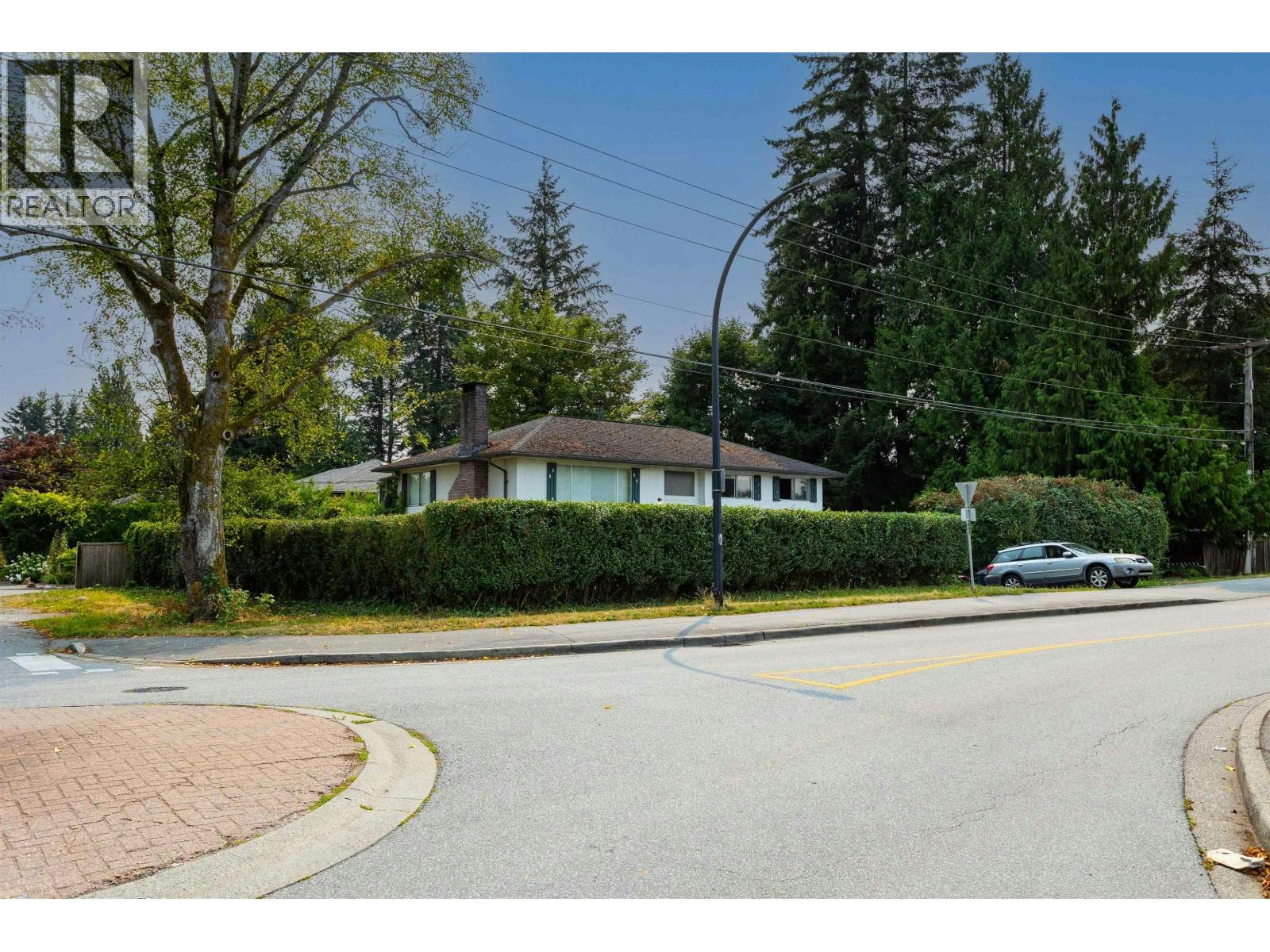 22026 122nd Avenue, Maple Ridge, BC, V2X 3X3 - 24