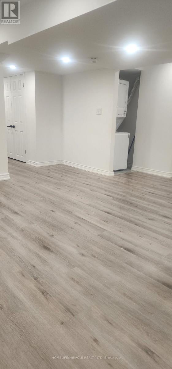 1574 Highbrook Avenue, Mississauga, ON, L5M 4W1 - 7