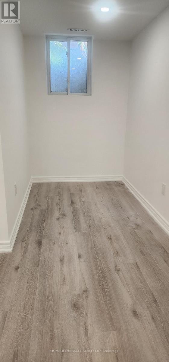 1574 Highbrook Avenue, Mississauga, ON, L5M 4W1 - 8