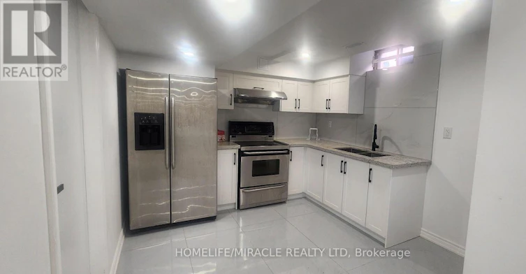 1574 Highbrook Avenue, Mississauga, ON, L5M 4W1
