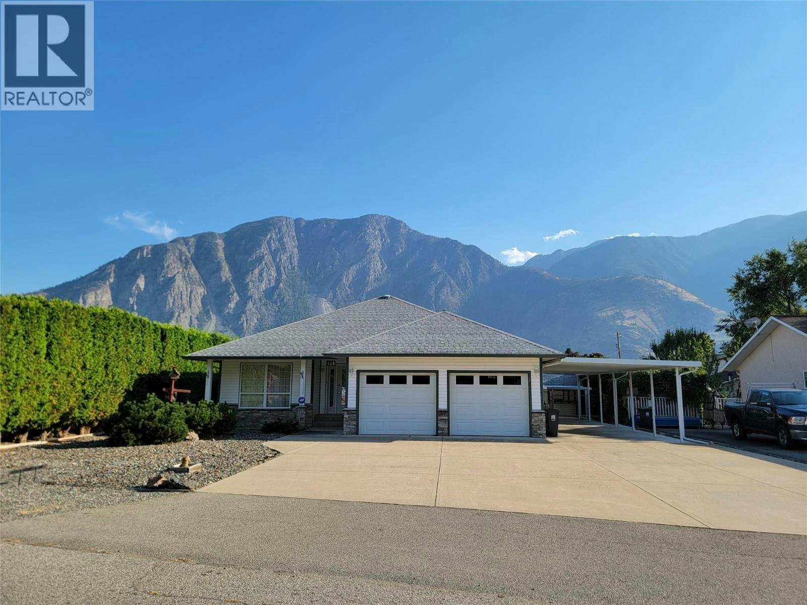 423 Vanderlinde Drive, Keremeos, BC, V0X 1N2