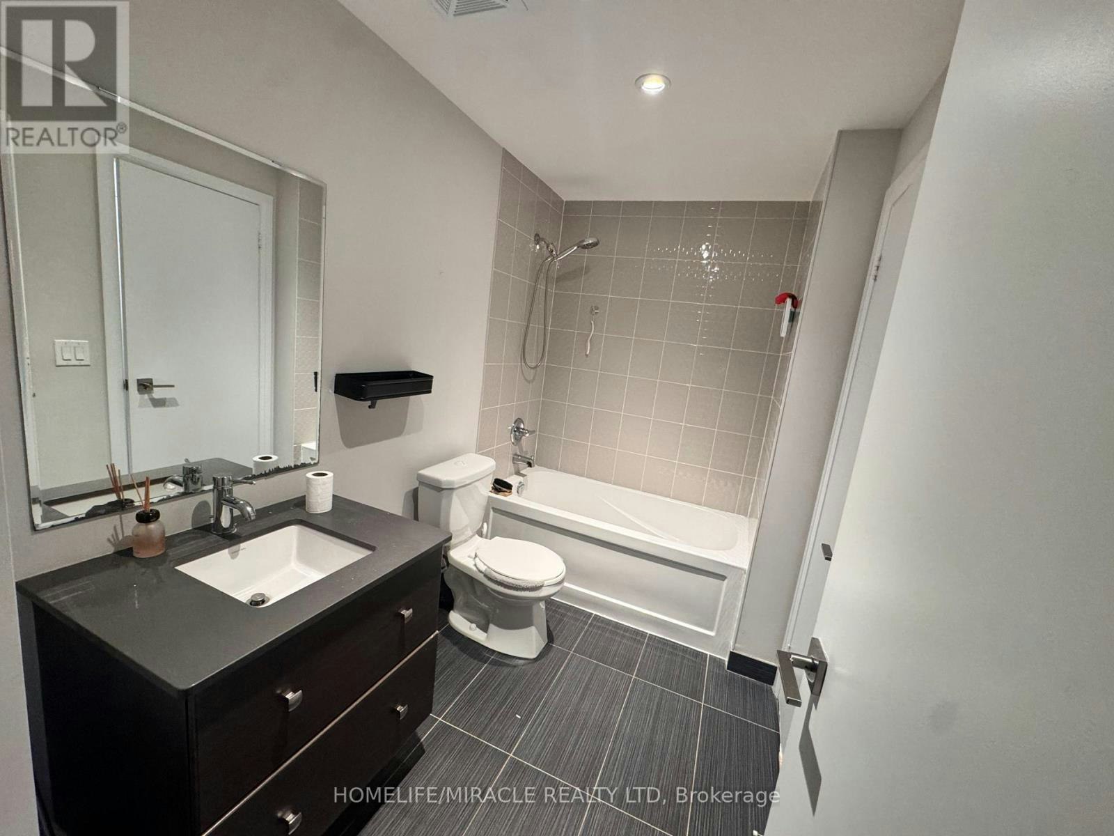 103-555 Wilson Avenue, Toronto, ON, M3H 5Y6 - 24