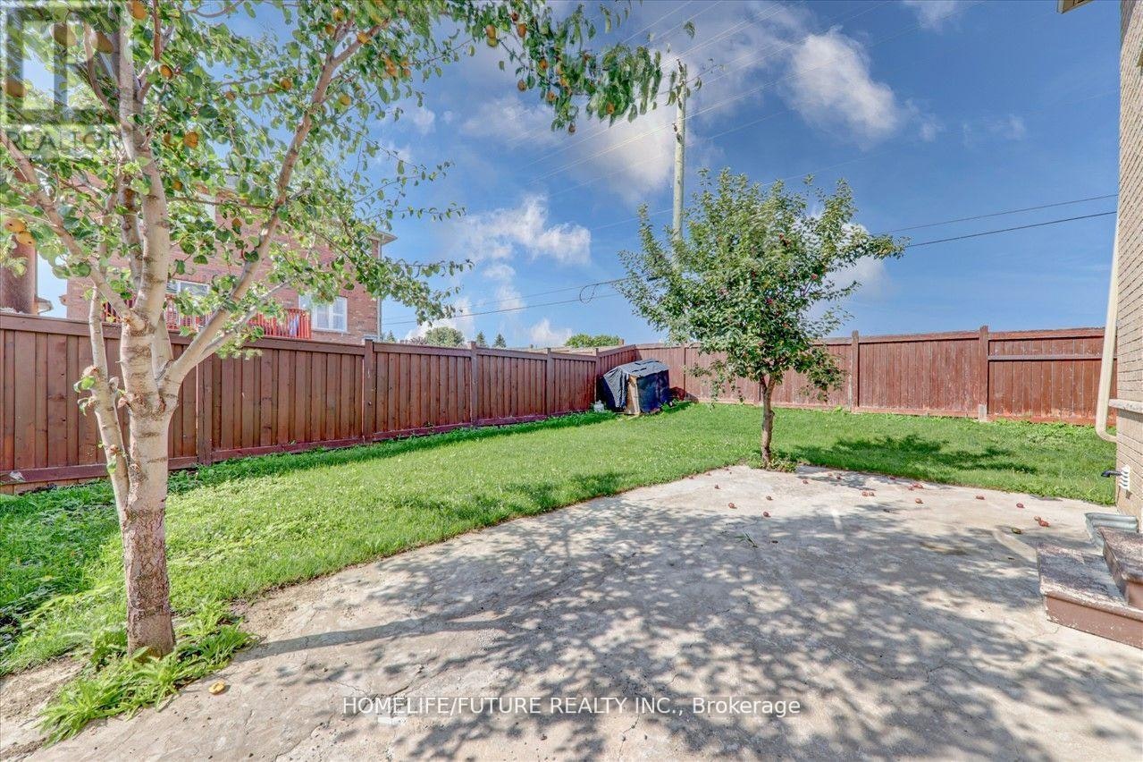 BSMT-939 Miller Park Avenue, Bradford West Gwillimbury, ON, L3Z 0L6 - 17